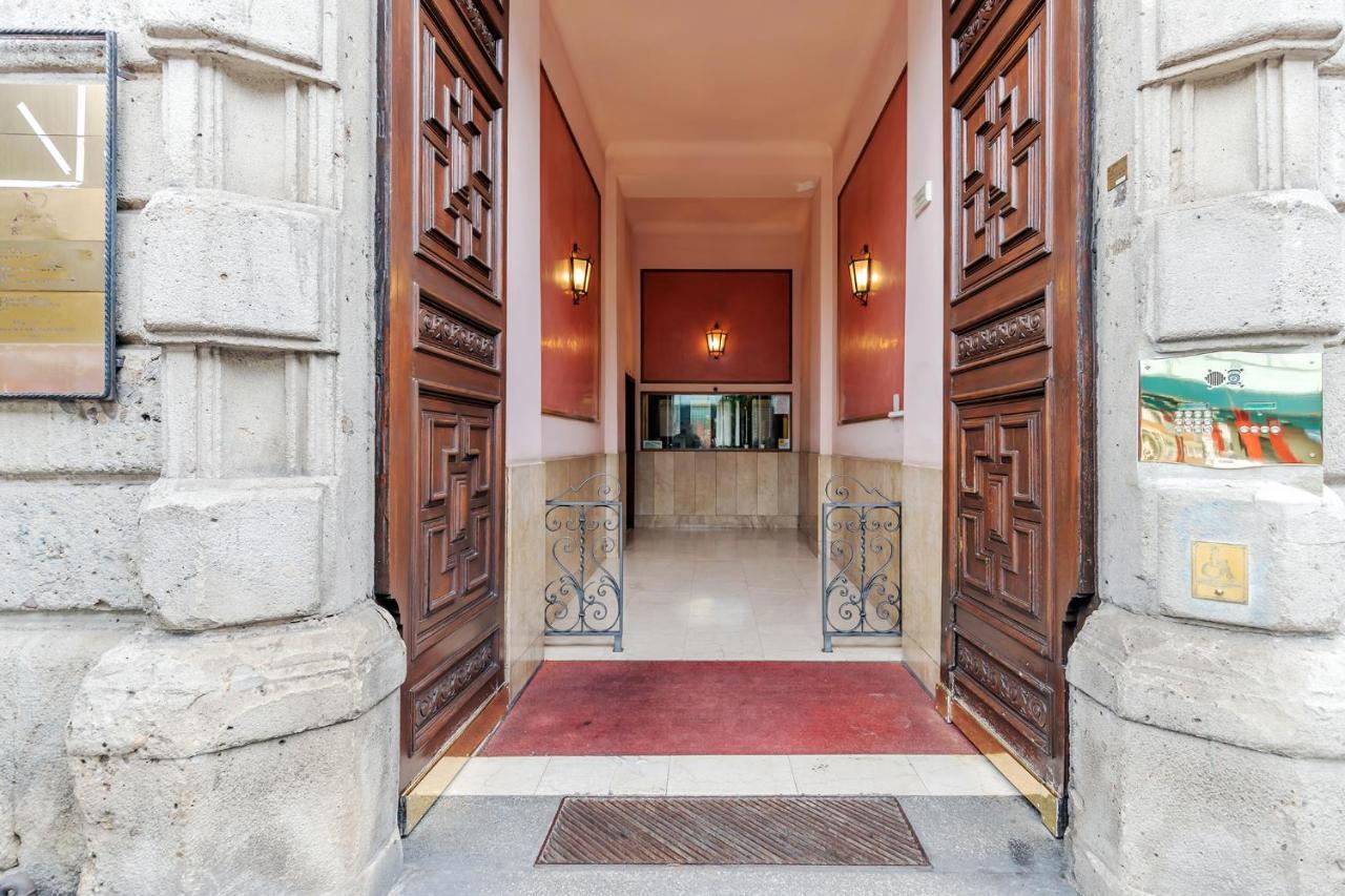Ferienwohnung Milan Retreats Cadorna Duomo Exterior foto